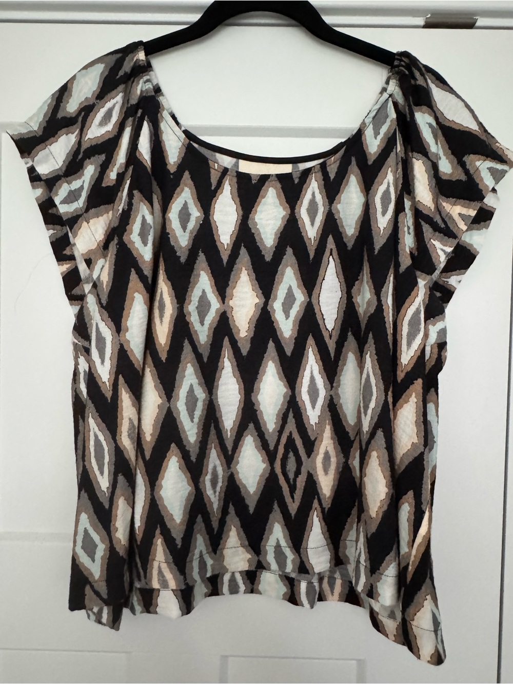 NWOT Melloday Women’s Geometric Print Scoop Neck Top
